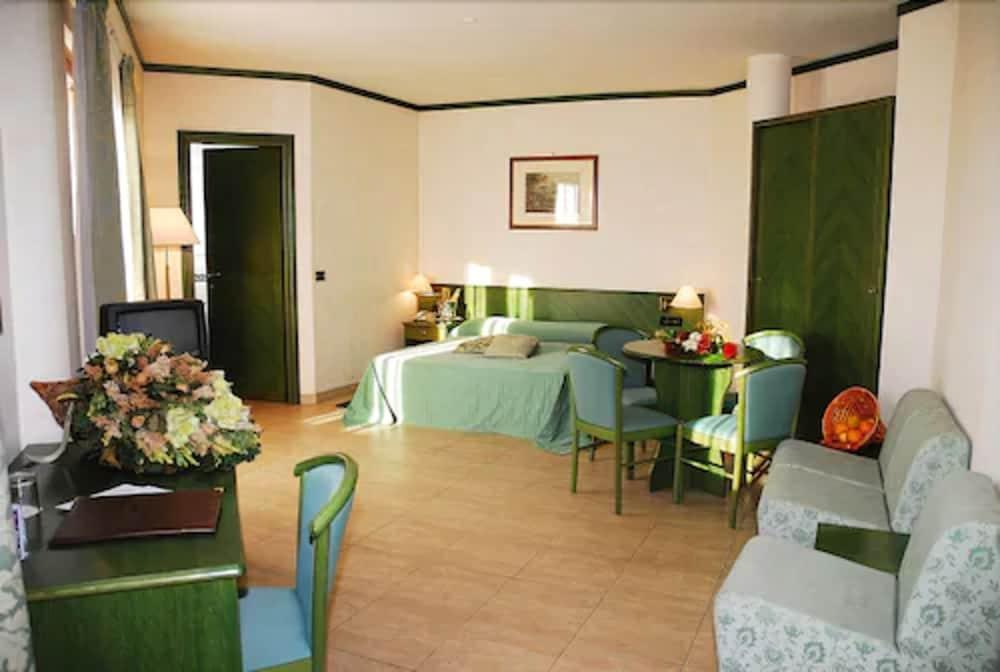 Park Hotel Imperatore Adriano Тиволи Экстерьер фото
